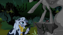 Zecora tells a horror story.