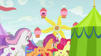 Crusaders galloping to the Ferris wheel S9E22