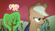 Fluttershy and Applejack at Sweet Apple Acres S4E07