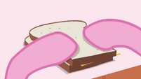 Pinkie Pie making a cheese sandwich S4E12