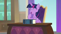 Twilight Sparkle hopeful for another morning S8E1
