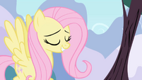 Fluttershy politely asks bird choir to stop S1E01