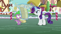 Rarity restacks contest flyers with her magic S7E9