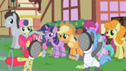 201px-Apple Bloom fencing S2E6