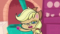 Applejack "if it catches you there" PLS1E8a.png (760 KB)