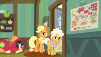 Applejack pondering on Granny's words S9E10