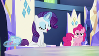 Rarity dumps potion out of her cup S5E22