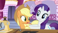 Rarity interrupts Applejack's judging S7E9.png (947 KB)