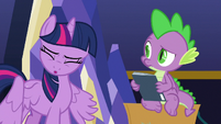 Twilight fervently shakes her head S9E26