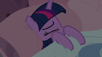 Twilight looking disturbed S5E10