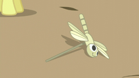 Dragonfly toy falls down S5E17