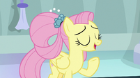 Fluttershy "headed to an O&O convention" S9E26