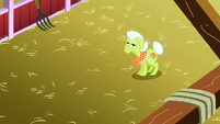 Granny Smith in the barn S3E8