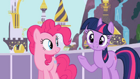 Pinkie Pie and Twilight happy S2E9