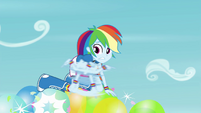 Rainbow Dash popping balloons EG3