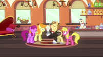 Con Mane entertaining in train car S2E24