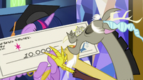 Discord gives Twilight a giant check S9E1