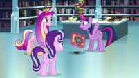 Twilight "I only read it through once!" S6E2