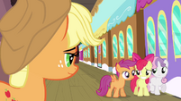 Apple Bloom awkward smile S3E4