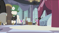 Chrysalis as Cadance walking up to the mirror S2E26