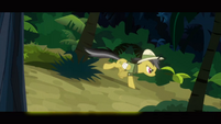 Daring Do dodging trees S2E16