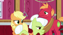 Granny Smith trotting out of the barn S6E23