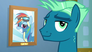 Sky Stinger smirking beside Rainbow's picture S6E24