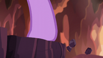 Twilight's hoof at the edge of the cliff S6E5