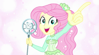 Fluttershy sings and points her finger EGDS26