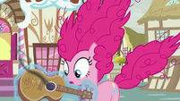 Rarity gives guitar back to Pinkie Pie S7E9