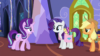 Starlight approaches Rarity and AJ again S6E21