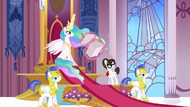 Celestia and the guards hear something S3E01