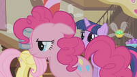 Pinkie Pie leaving Sugarcube Corner S1E10