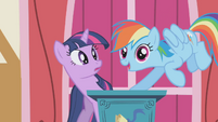 Rainbow Dash interrupts Twilight's speech S1E04