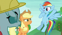 Rainbow Dash tells students to follow her S8E9