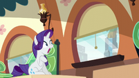 Rarity sees Manehattan through the window S6E3