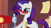 Rarity using sewing machine S1E14