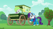 Sweetie Belle in a new traditional cart S6E14