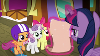 Twilight showing CMC a permission slip S8E6