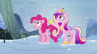 Cadance points up S5E11