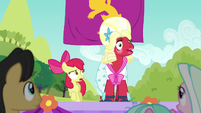 Orchard Blossom cheering excitedly; Apple Bloom nervous S5E17