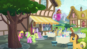 Ponies outside the Ponyville Cafe S7E3