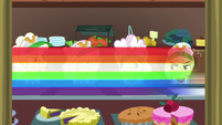 Rainbow quickly clears the grannies' trays S8E5