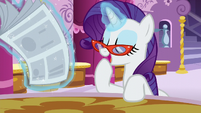 Rarity clears her throat S6E9