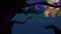 Scootaloo backs up fast S3E06