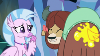 Silverstream embarrassed; Yona amused S9E3