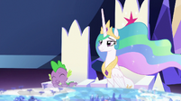 Spike laughing at Celestia's teasing S7E1