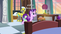 Starlight Glimmer enters her private castle suite S7E10