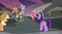 Mane Six and Pillars return to the Hollow Shades S7E26