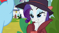 Rarity wiggling her eyebrows at Rainbow S9E4
